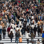 mơ thấy đông người