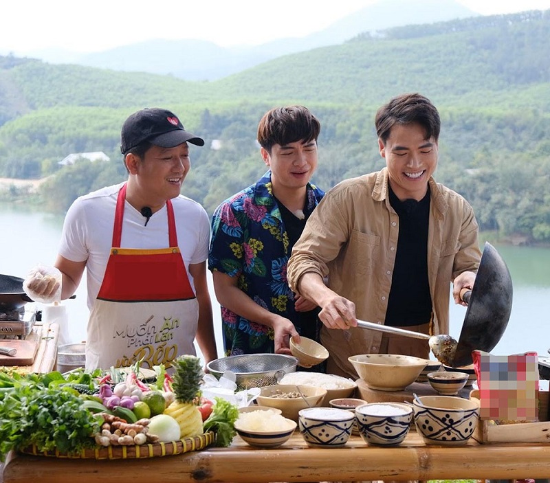 Phong cách giản dị và niềm đam mê ẩm thực đặc trưng của nghệ sĩ Trường Giang.