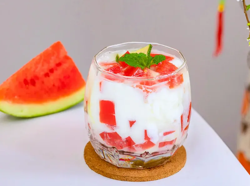 Ăn dưa hấu nguyên miếng, kiểm soát khẩu phần và hạn chế thêm đường là cách đơn giản để tận dụng lợi ích của loại quả này.